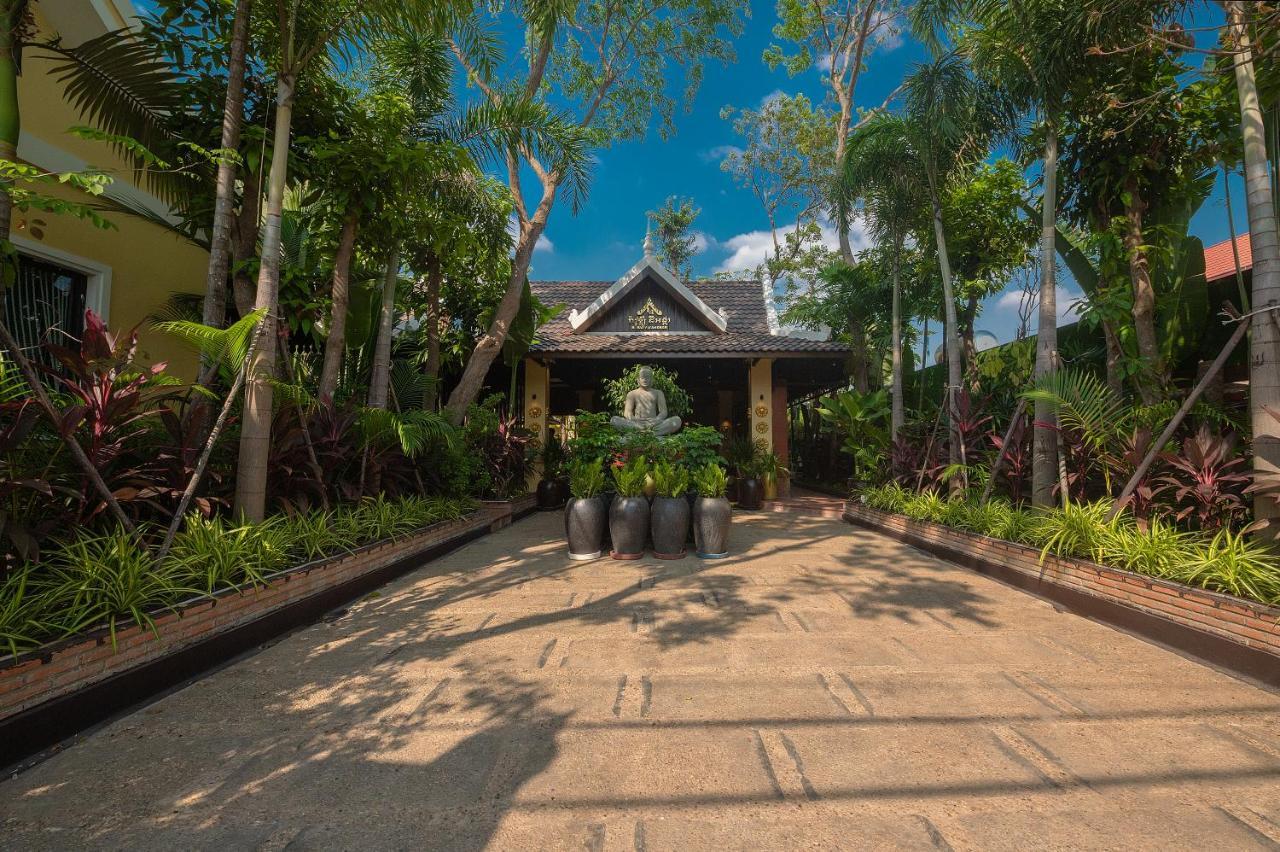 Отель Ravady D'Angkor Сиемрип Экстерьер фото