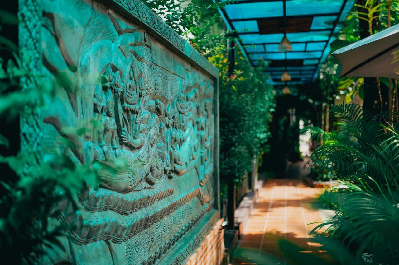 Отель Ravady D'Angkor Сиемрип Экстерьер фото