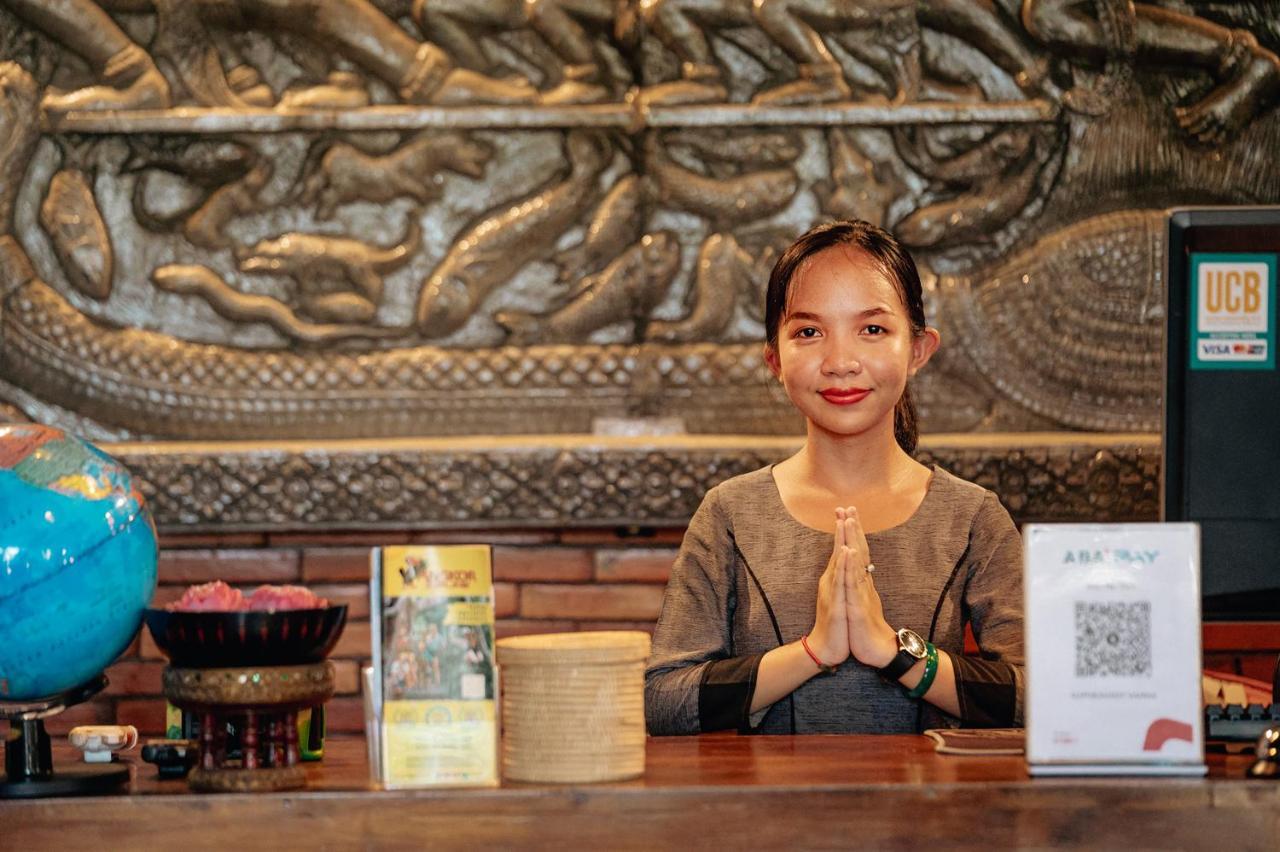 Отель Ravady D'Angkor Сиемрип Экстерьер фото